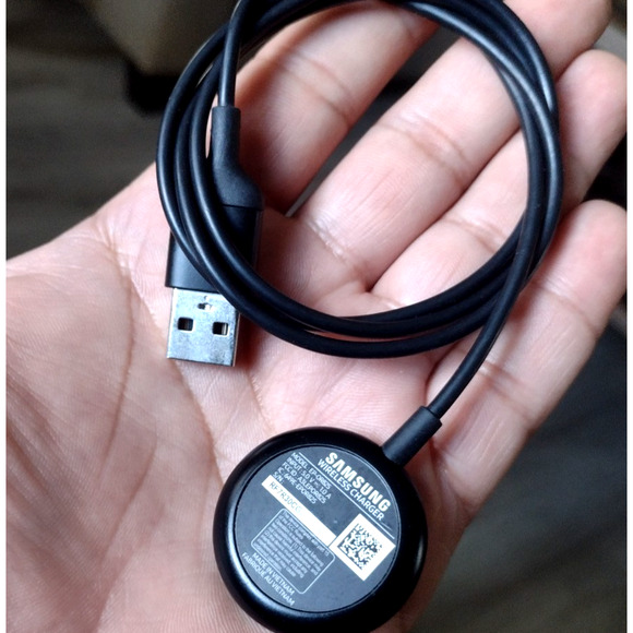 SAMSUNG Original Galaxy Watch Active 4 / Active2 Wireless Charging Dock EP-OR825 - Picture 1 of 4